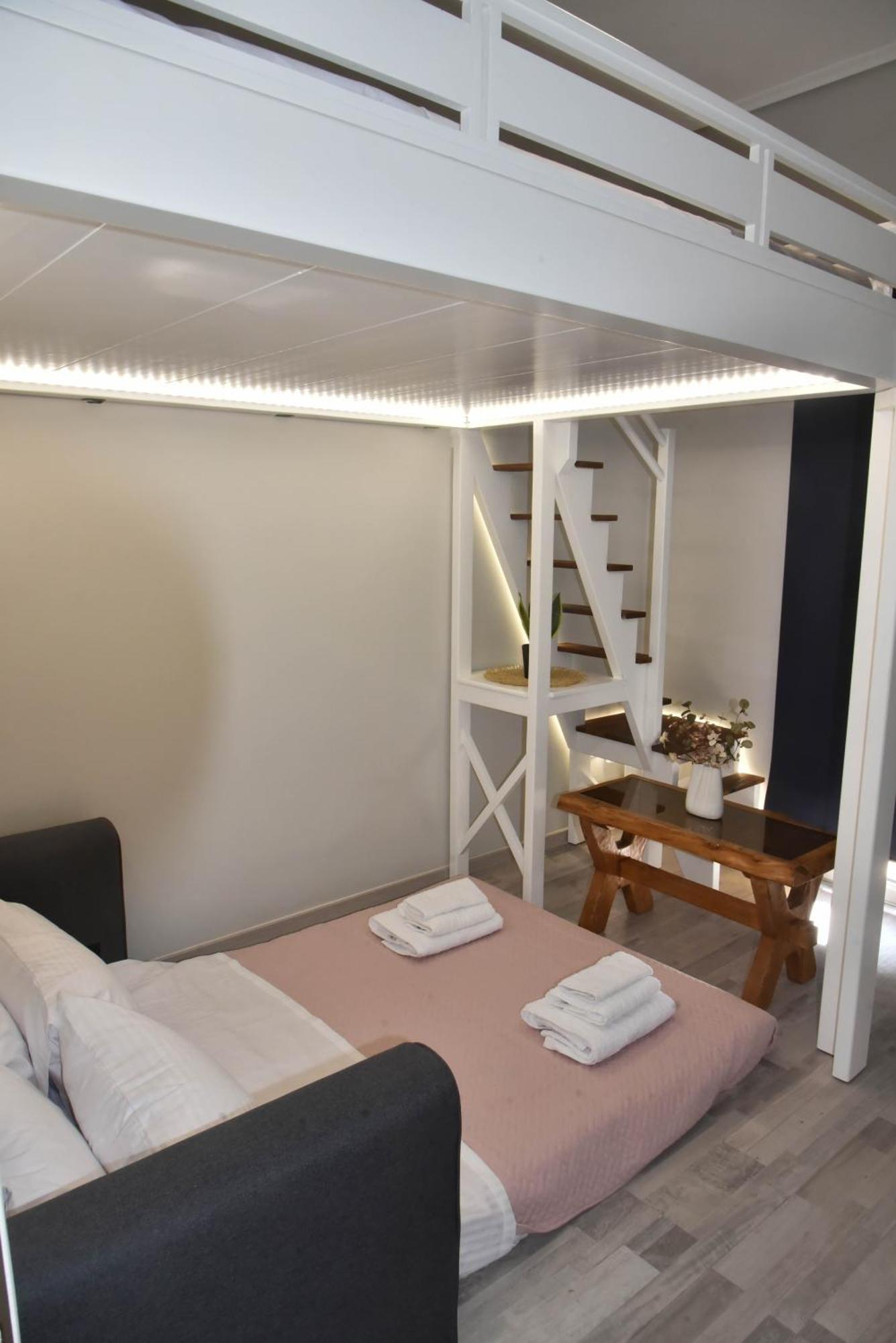 Apartment F K